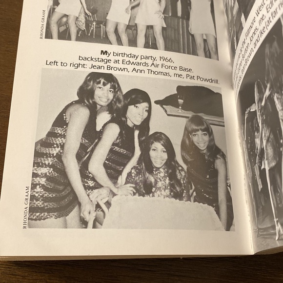 I, Tina: My Life Story by Tina Turner with Kurt Loder (paperback) Vintage, 1986 - Picture 6 of 10